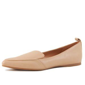 NEST WOMEN'S CUSHIONED SOLE POINTED TOE FLATS - NATURAL